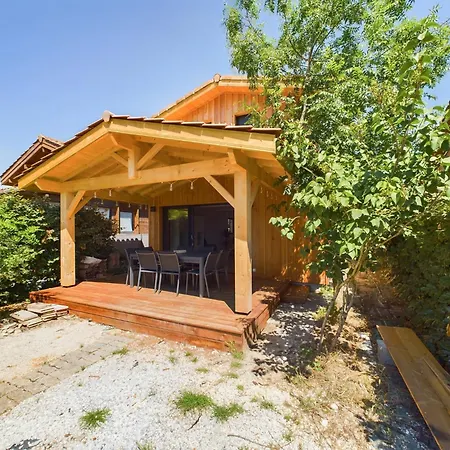 Holiday home Maison Neuve En Bois Proche Plage, Gare, Commerces *