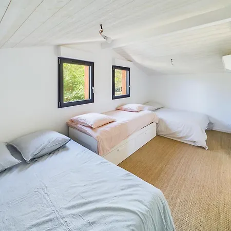 Maison Neuve En Bois Proche Plage, Gare, Commerces